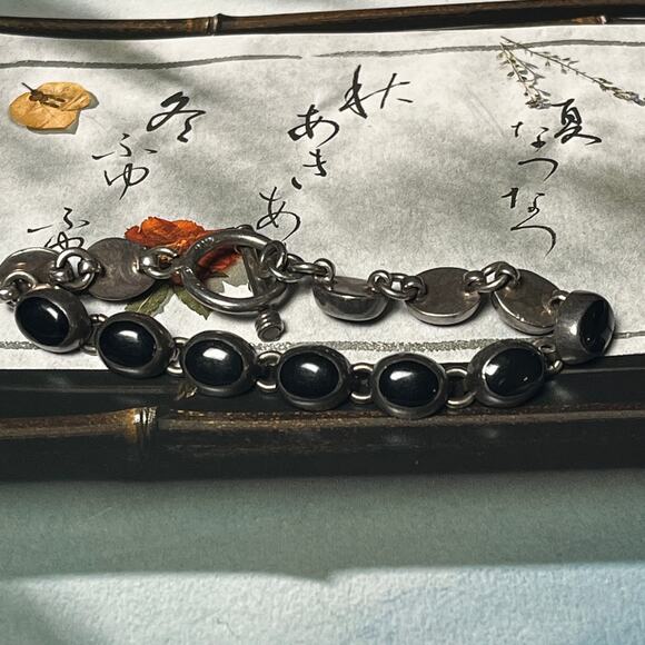 Vintage Heavy 925 Sterling Silver MEXICO and Onyx Cabochon Stone Bracelet - Picture 5 of 5